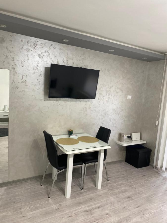 Manirosi 5 Apartment Subotica Eksteriør billede